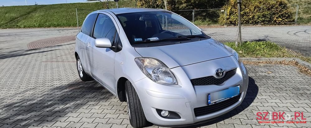 2011' Toyota Yaris 1.33 Luna photo #3