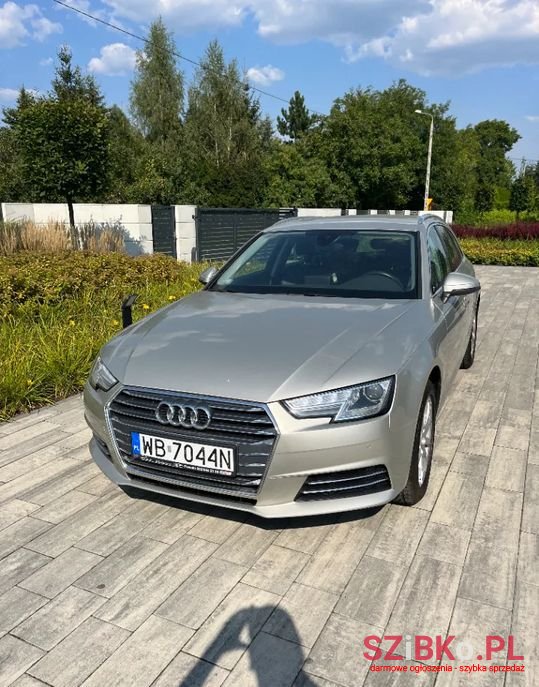 2016' Audi A4 photo #1