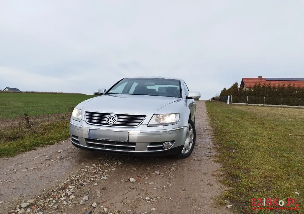 2003' Volkswagen Phaeton 3.2 V6 Tiptr (5 Os.) photo #2
