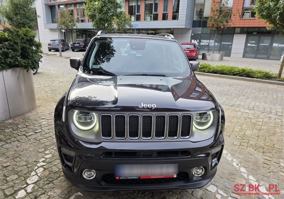 2018' Jeep Renegade photo #4
