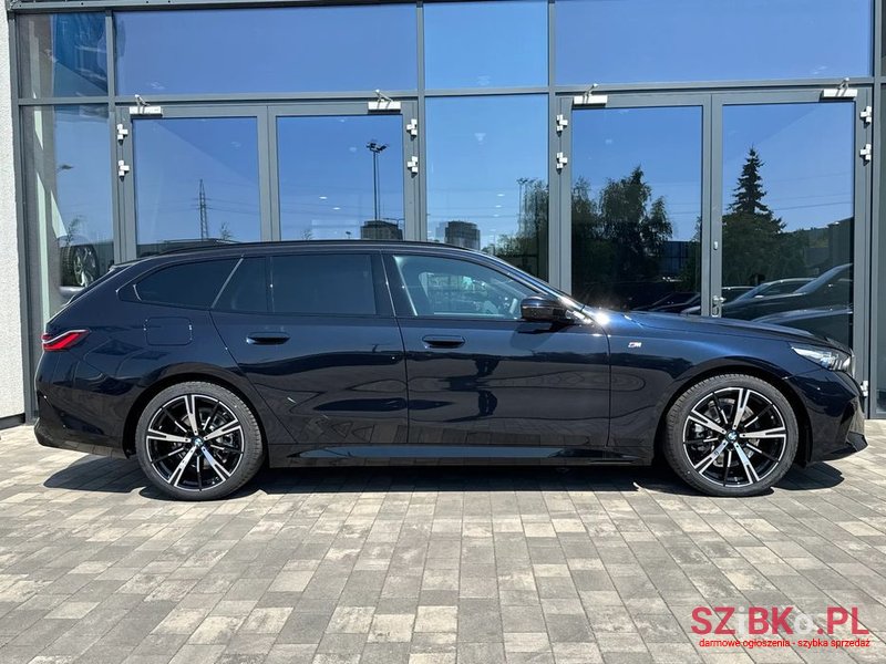 2024' BMW 5 Series 520D Xdrive Touring photo #3