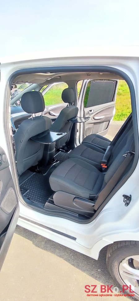 2011' Ford S-Max photo #4