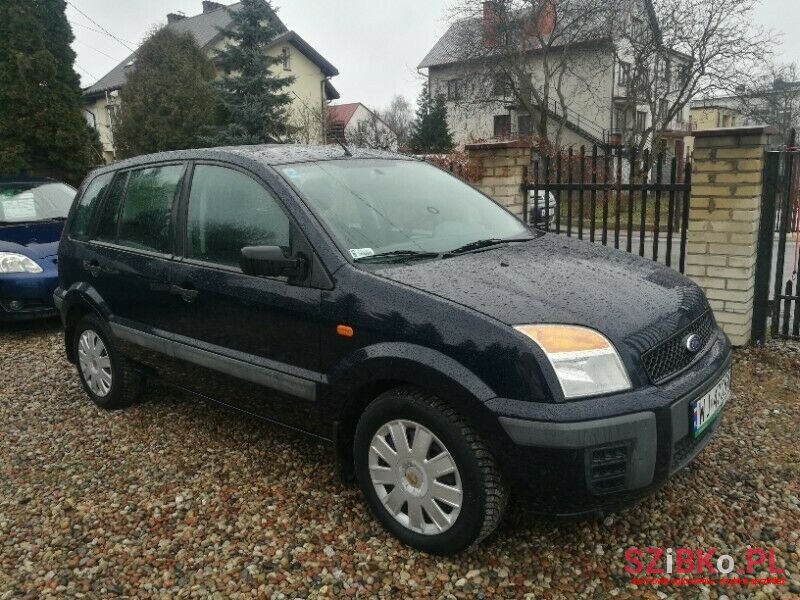 2006' Ford Fusion photo #1