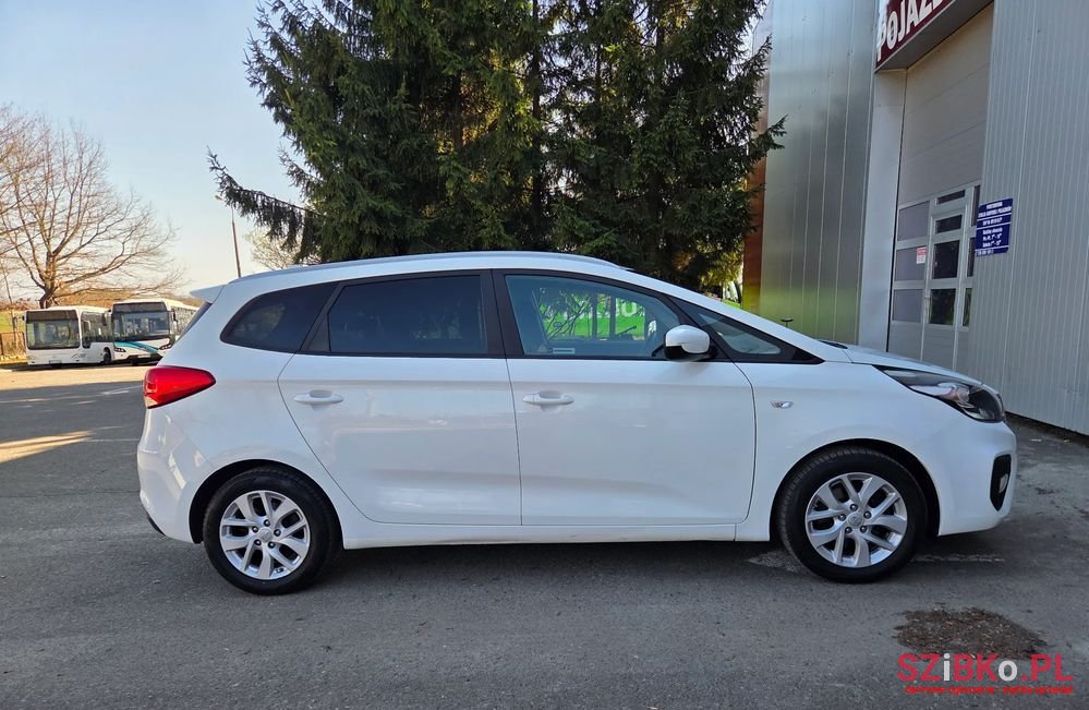 2017' Kia Carens photo #5