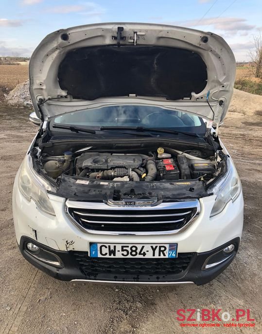 2013' Peugeot 2008 photo #3