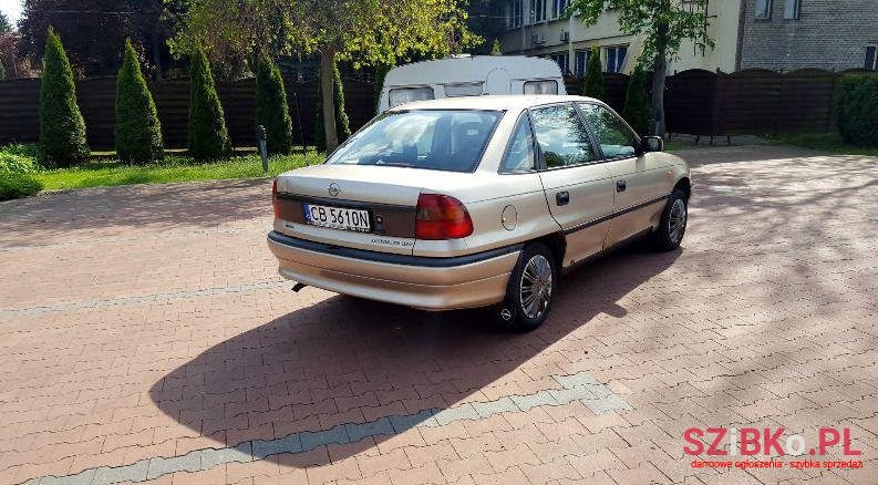 1997' Opel Astra photo #1