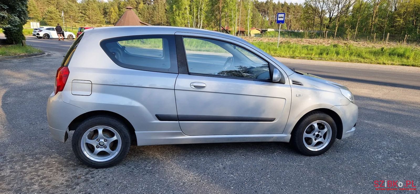 2009' Chevrolet Aveo photo #3
