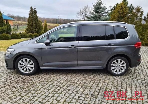 2017' Volkswagen Touran photo #1