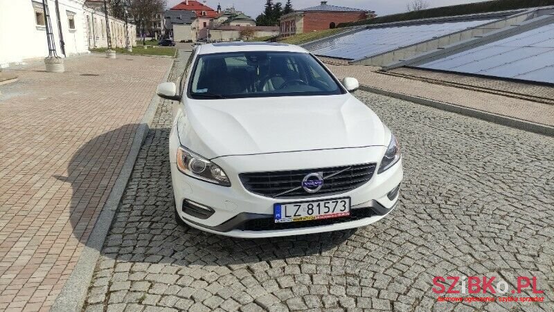 2017' Volvo S60 photo #2