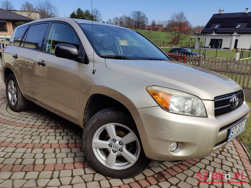 2007' Toyota RAV4 photo #2