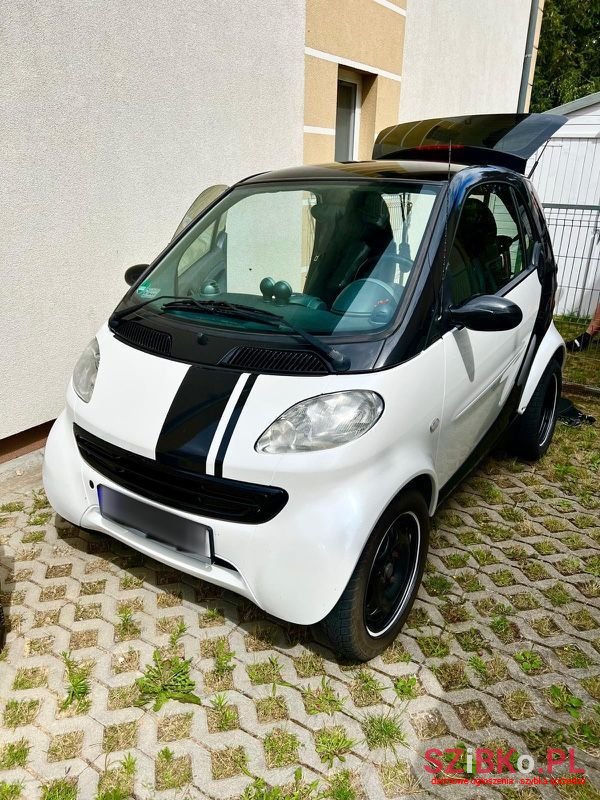 2001' Smart Fortwo photo #1