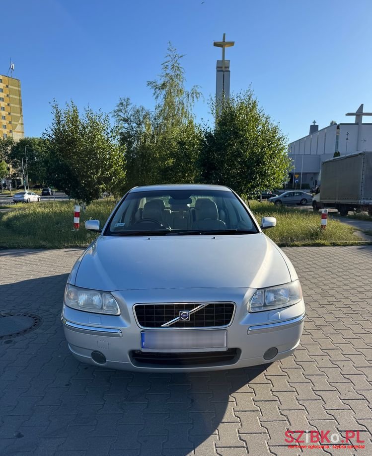 2005' Volvo S60 2.0T Summum photo #2