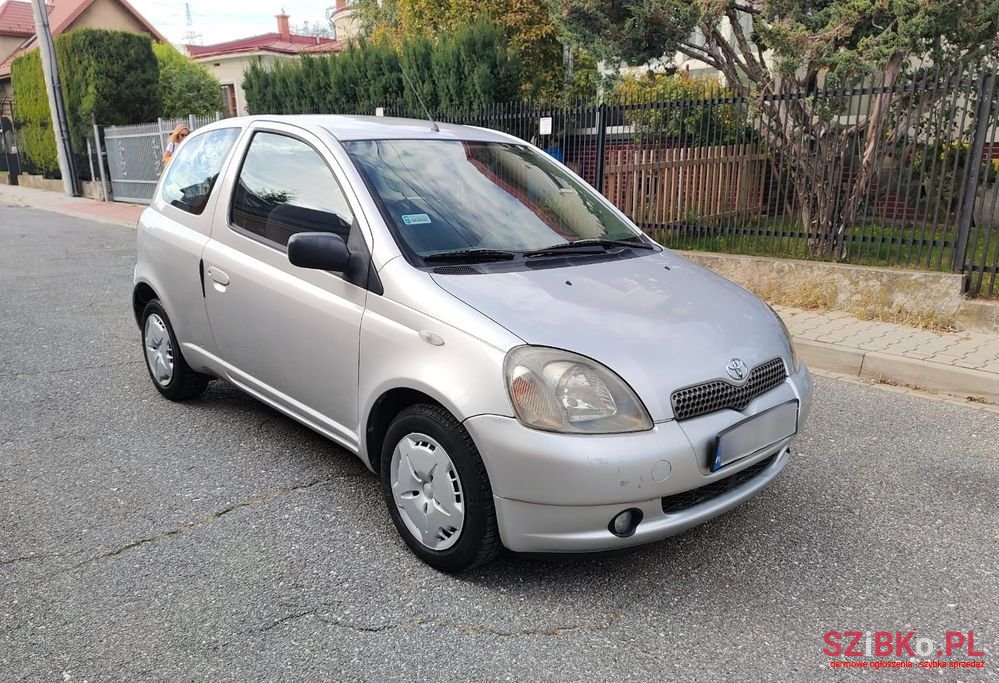 2000' Toyota Yaris 1.3 Sol photo #1