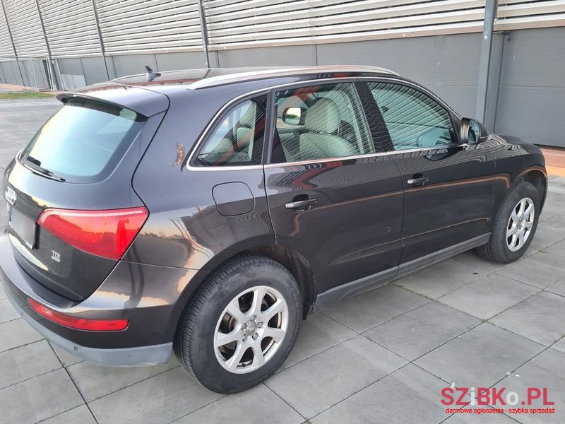 2010' Audi Q5 photo #5