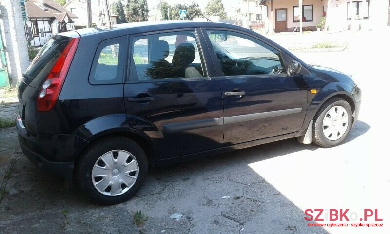 2006' Ford Fiesta photo #2