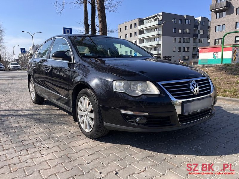 2008' Volkswagen Passat photo #1