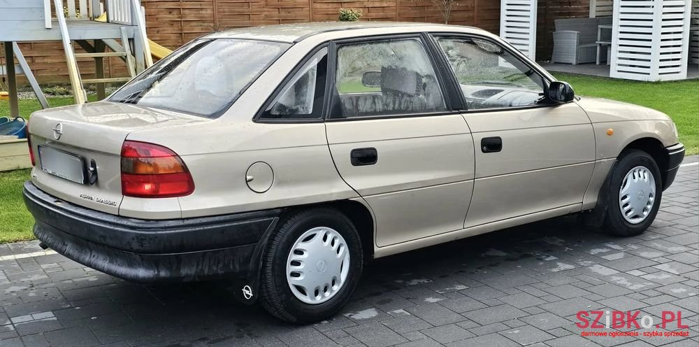 1999' Opel Astra 1.4 Base photo #3