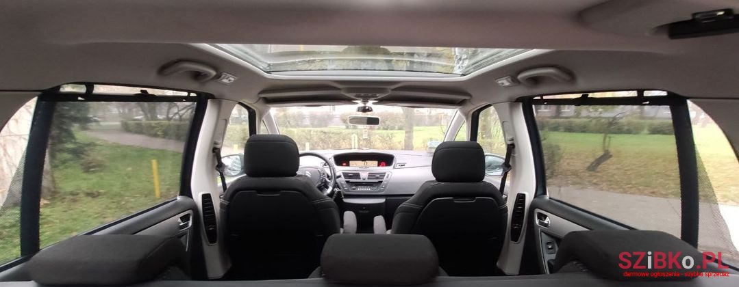 2009' Citroen C4 Picasso photo #4