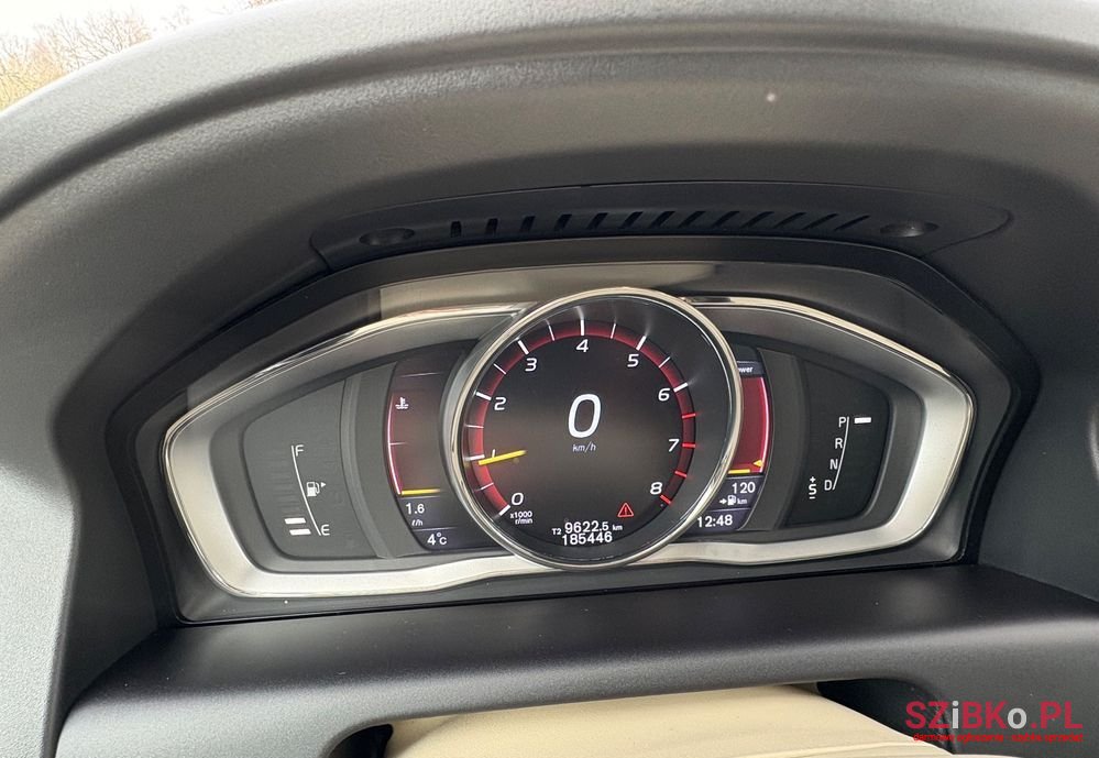 2015' Volvo Xc 60 T4 Momentum photo #6