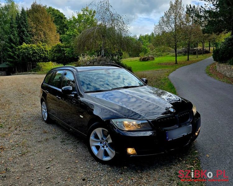 2010' BMW 3 Series 318D Dpf Touring photo #3