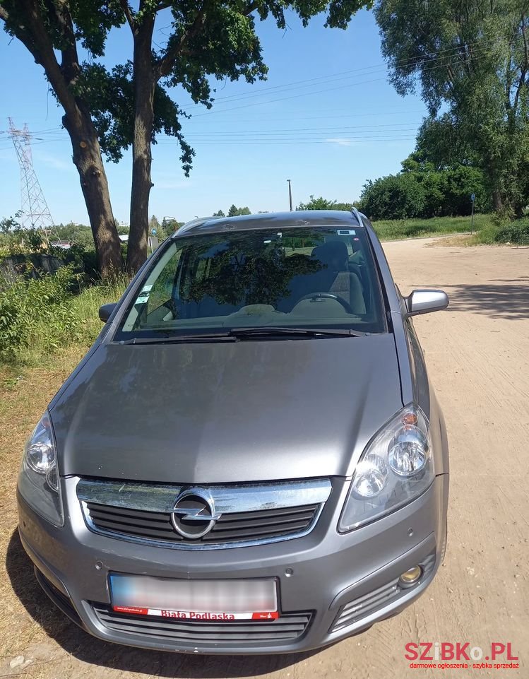 2007' Opel Zafira photo #1