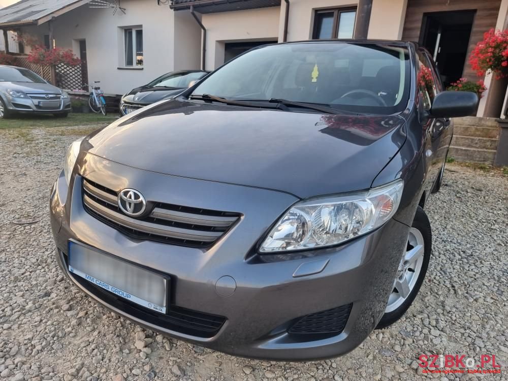 2008' Toyota Corolla photo #2