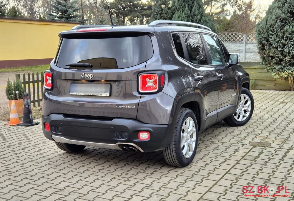 2016' Jeep Renegade photo #4