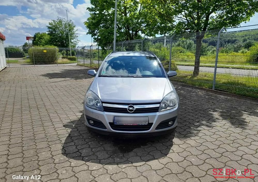 2006' Opel Astra photo #2