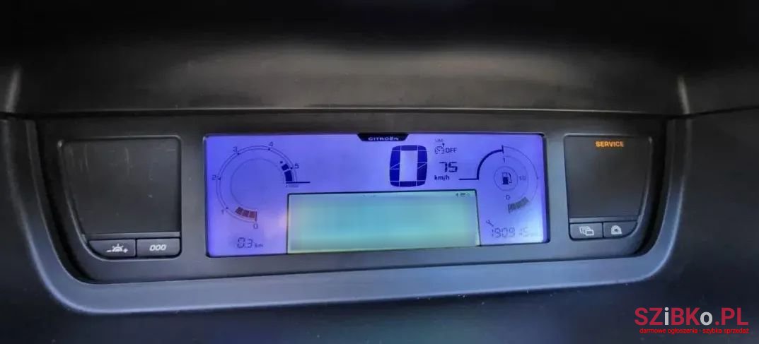 2009' Citroen C4 Grand Picasso photo #6