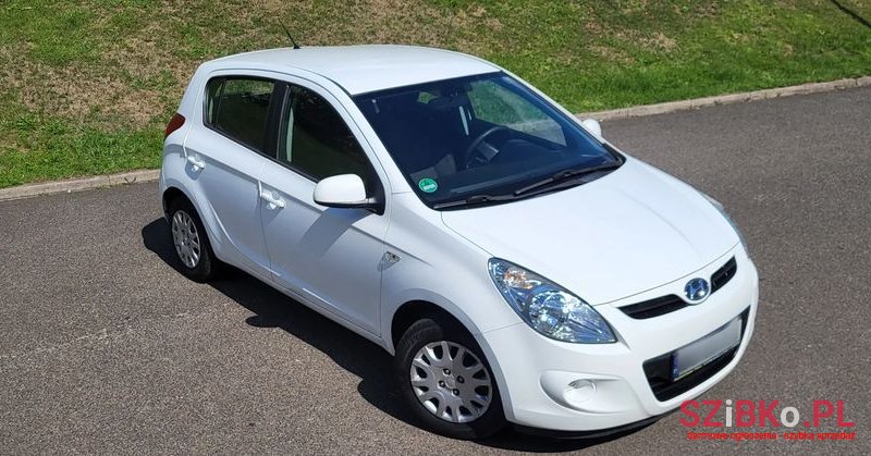 2010' Hyundai i20 1.2 Comfort photo #2