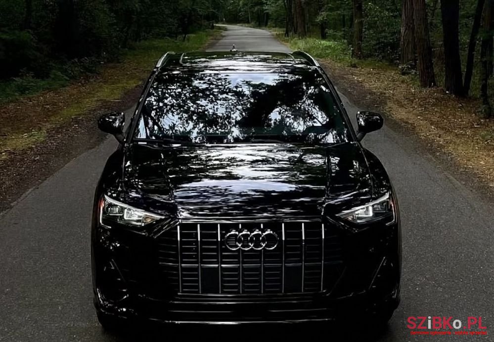 2020' Audi Q3 photo #1