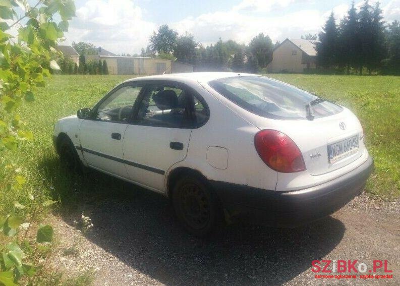2000' Toyota Corolla photo #2
