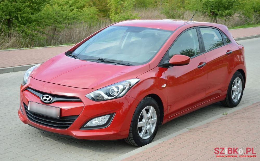 2012' Hyundai i30 1.4 Classic photo #2