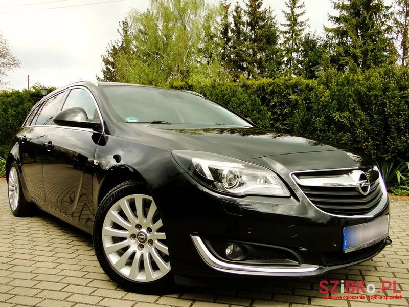 2015' Opel Insignia Sports Tourer photo #2