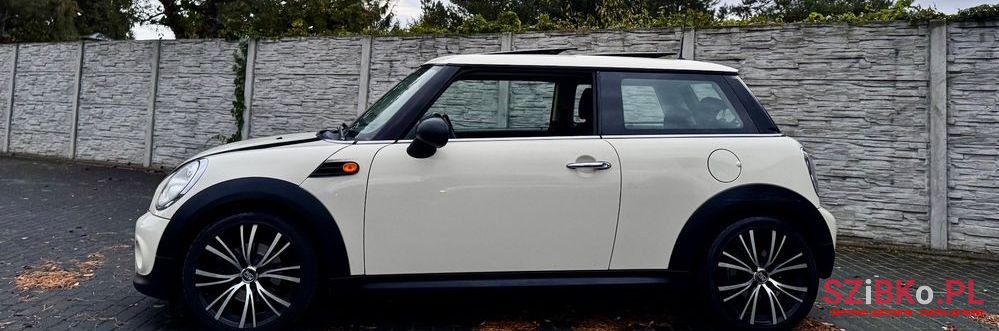 2011' MINI Cooper 50 Mayfair photo #5