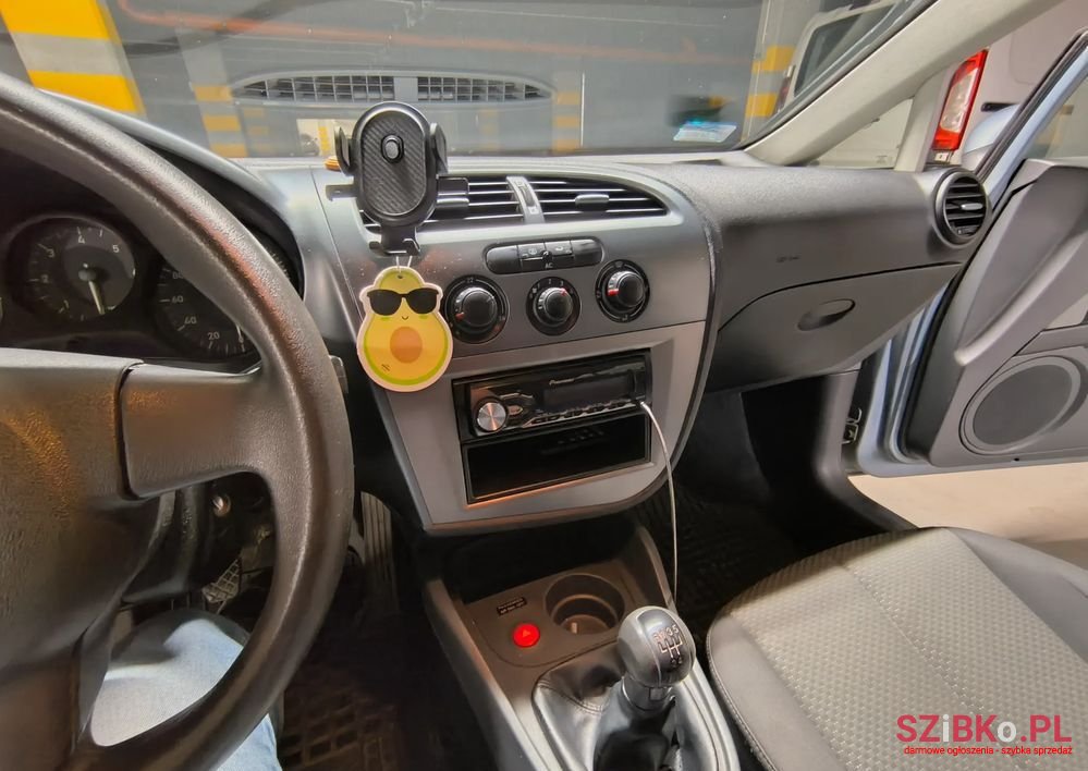 2006' SEAT Leon photo #6