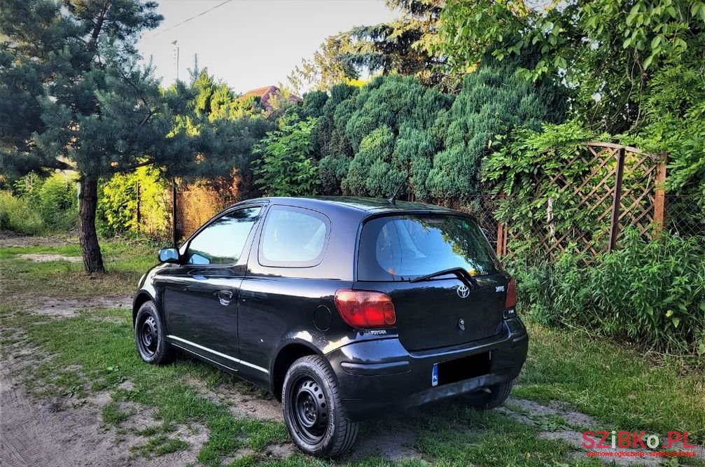 2003' Toyota Yaris photo #3