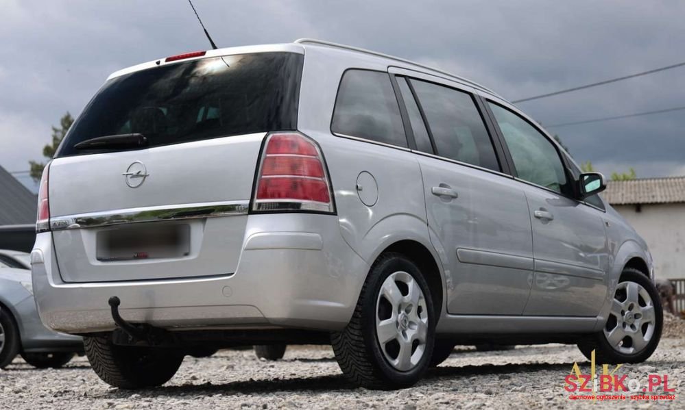 2007' Opel Zafira photo #2