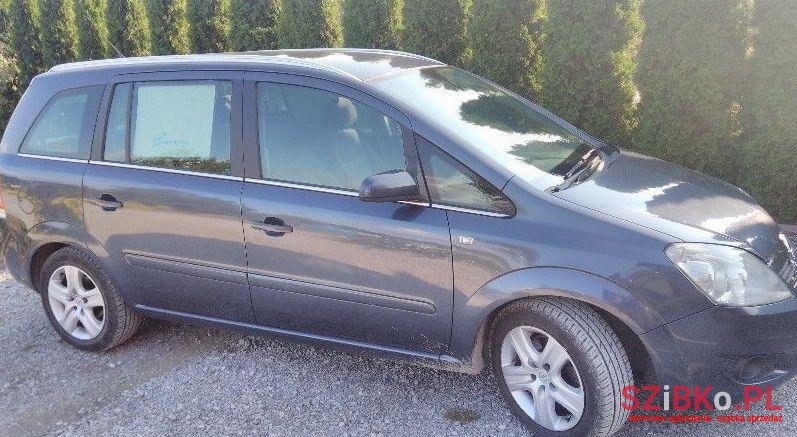 2008' Opel Zafira photo #1
