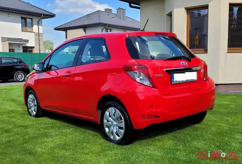 2013' Toyota Yaris photo #4