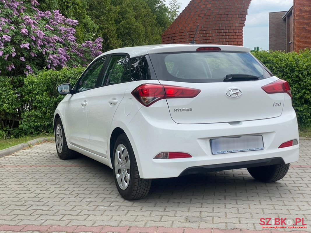 2017' Hyundai i20 photo #3
