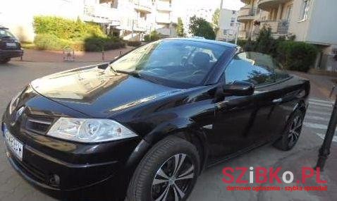 2008' Renault Megane photo #2