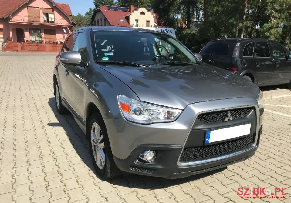 2011' Mitsubishi ASX photo #4