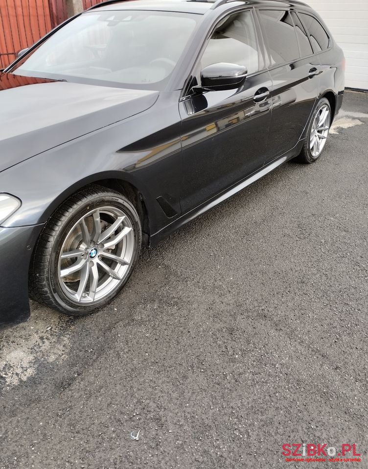 2018' BMW 5 Series photo #2