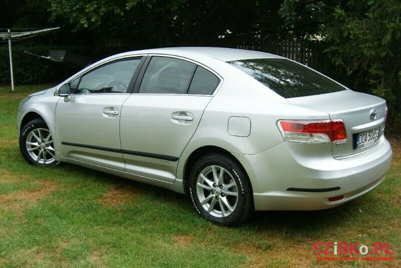 2012' Toyota Avensis photo #2