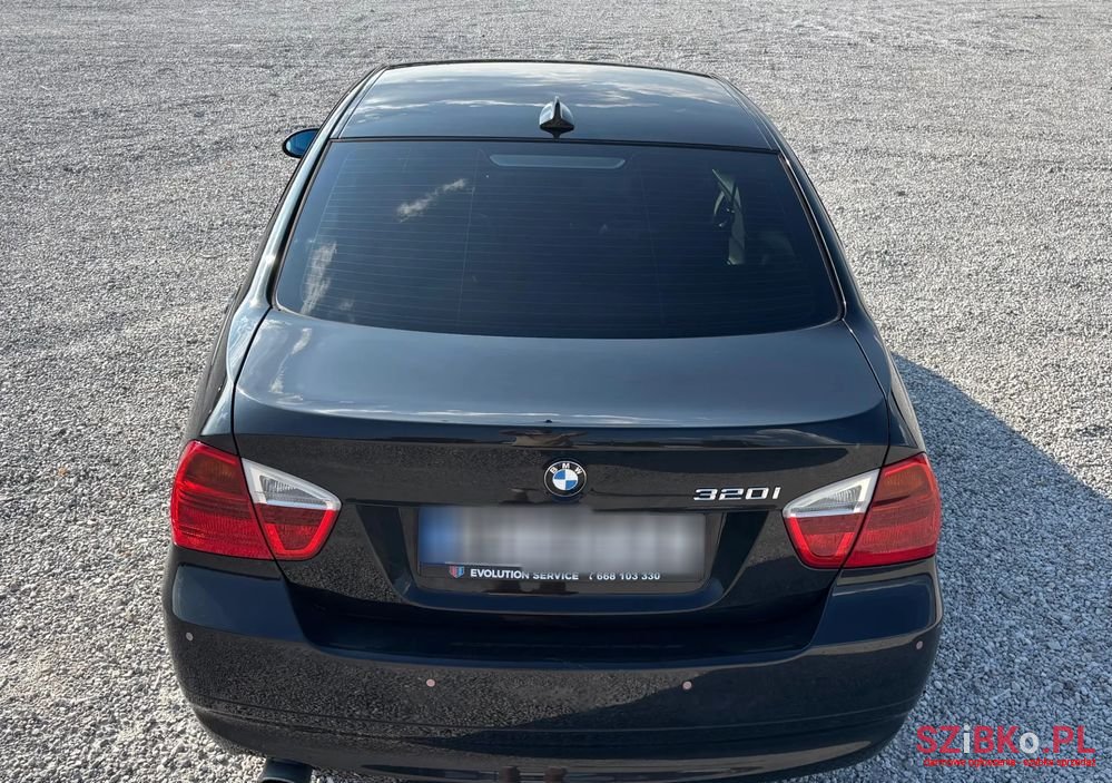 2006' BMW 3 Series 320I photo #6