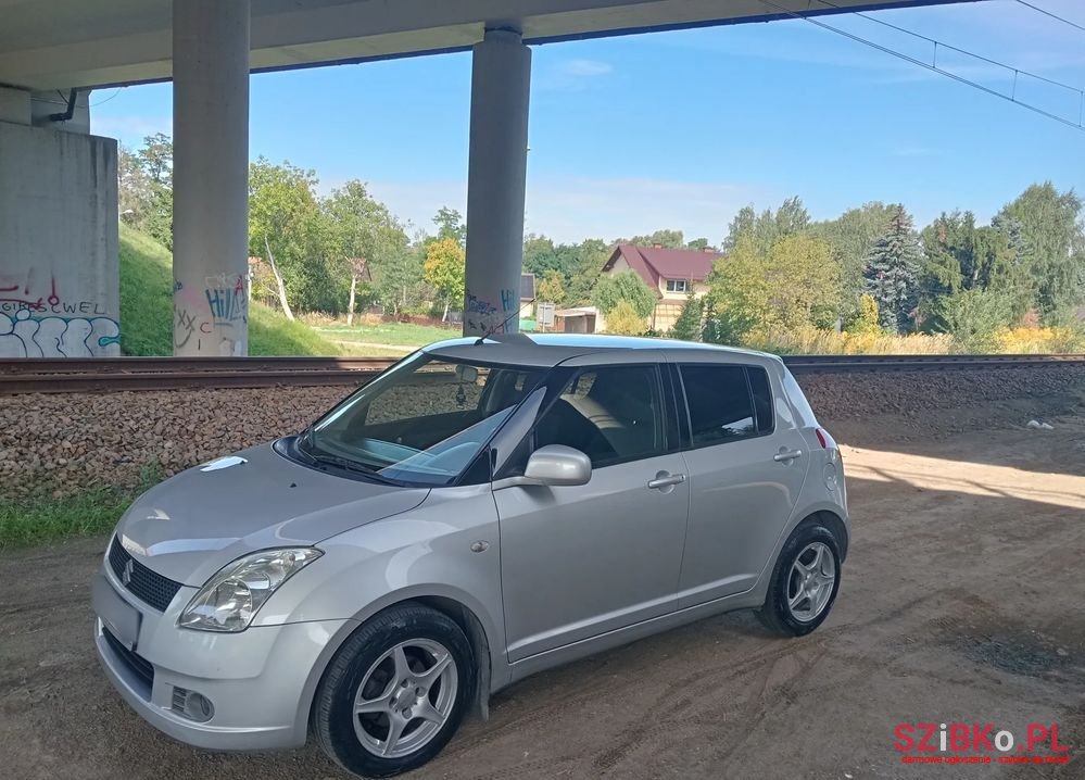 2007' Suzuki Swift 1.3 Gc (Klm) photo #1