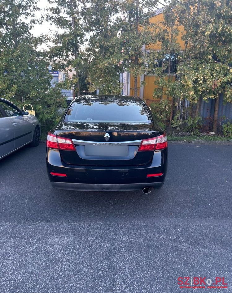 2011' Renault Latitude photo #6