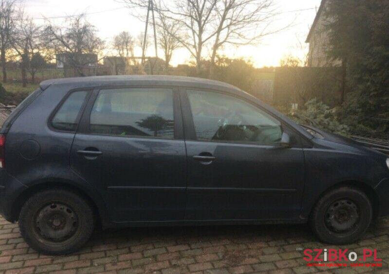 2006' Volkswagen Polo photo #1