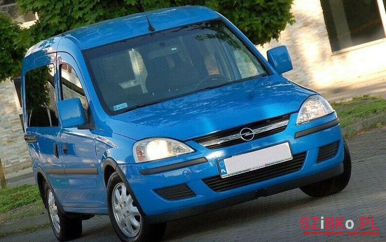 2004' Opel Combo photo #1